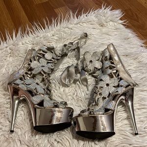 Diamond flower boot stilletos